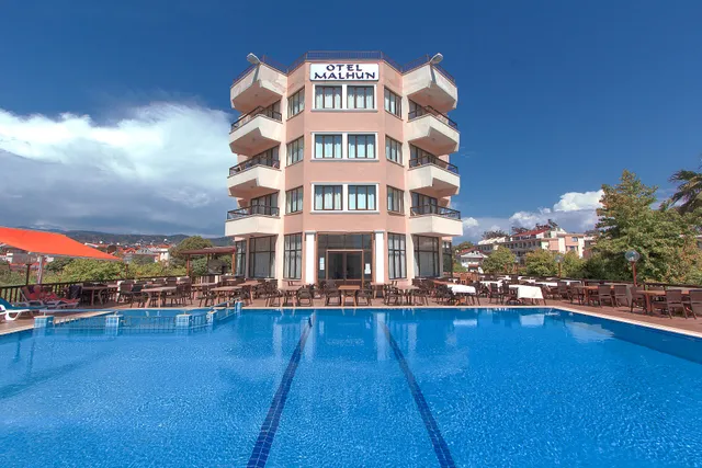 Malhun Hotel