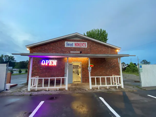 Sweet Moments Of Goldsboro