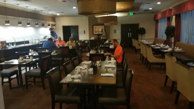 Red River Restaurant & Bar @ Holiday Inn