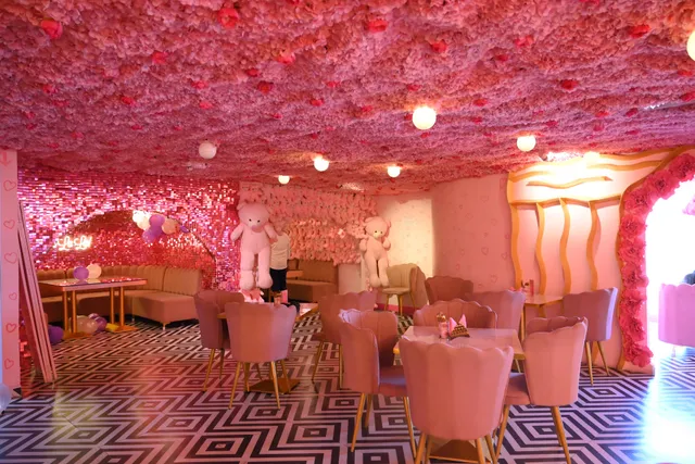 La Vie En Rose Cafe & Bistro