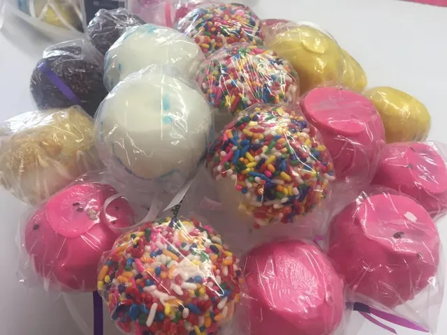 Sweet Jewels, Family Bakery