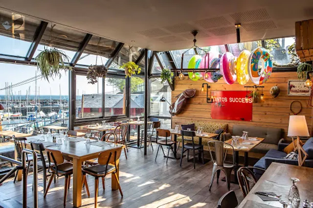 Les Garçons du Port