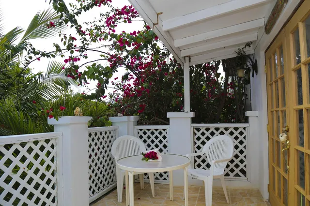 Tingum Village Hotel