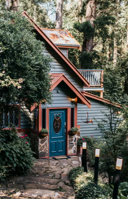 Wild Orchid Olinda ~ Private Luxury Cottage ~ Dandenong Ranges Accommodation