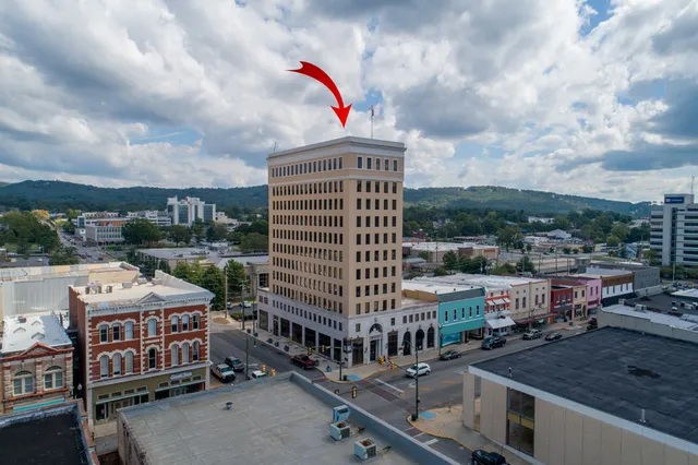 Sea Palace/Watermark Tower