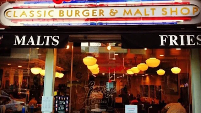 Lucky's Classic Burger & Malt Shop