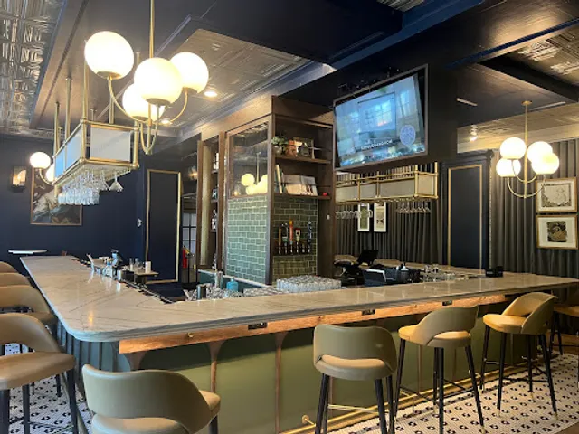 8595 Restaurant & Bar