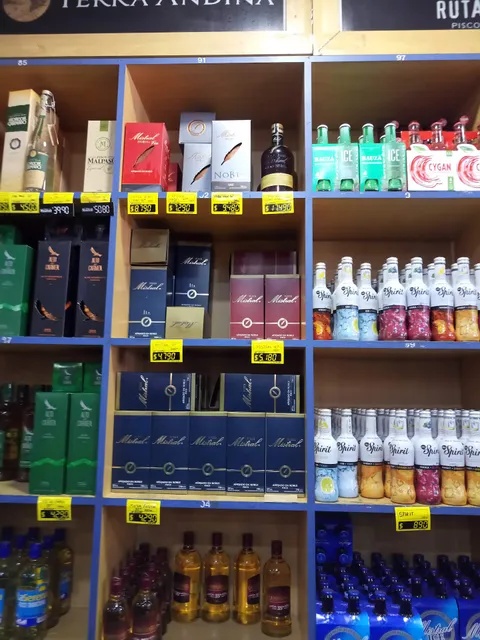 Supermercados y Distribucion Uno Market