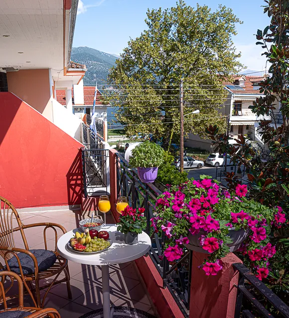 Ioanna's Mansion | House by the lake