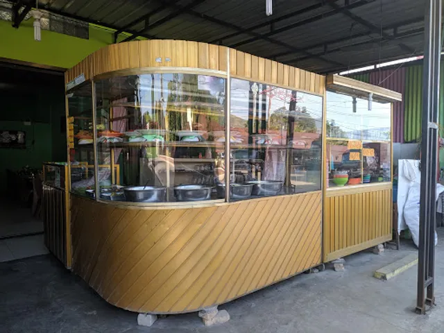 Rumah Makan Muslim Penginapan