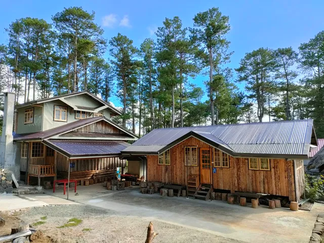 Ligaya's House and Cottages