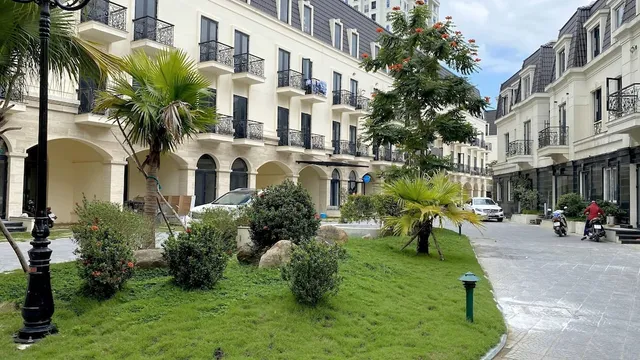 Hue Crown Boutique Hotel