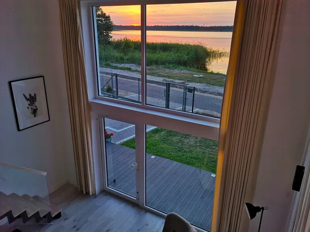 Domki nad jeziorem i morzem SEA2