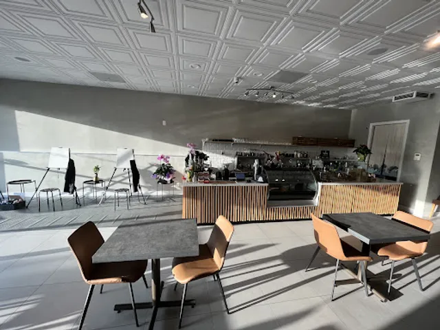 Margin Cafe Coffee Roaster