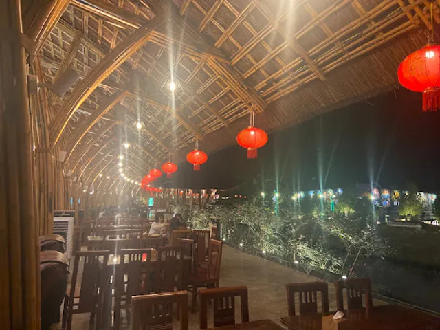 Nhà Hàng TaBamBoo Mộc Châu Island