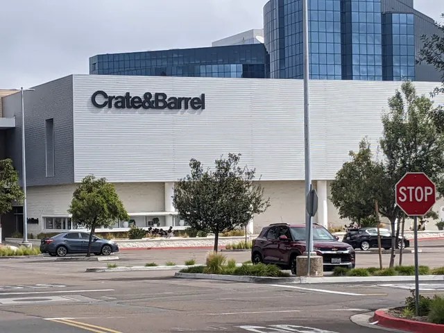 Crate & Barrel