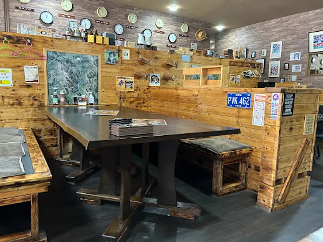 山中湖畔のステーキ酒場