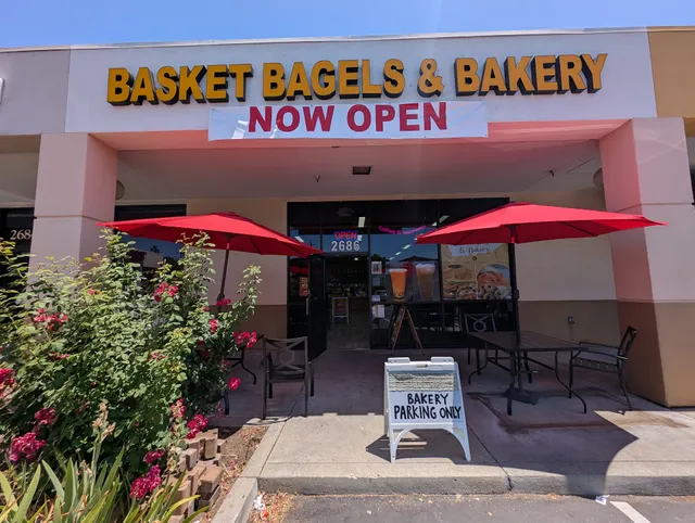 Basket Bagels & Bakery