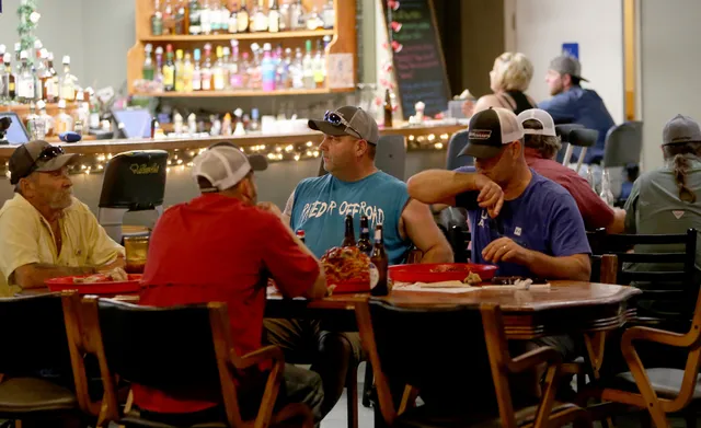 Stump Restaurant & Club