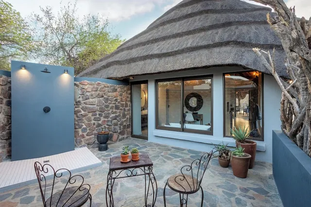 Tuningi Safari Lodge