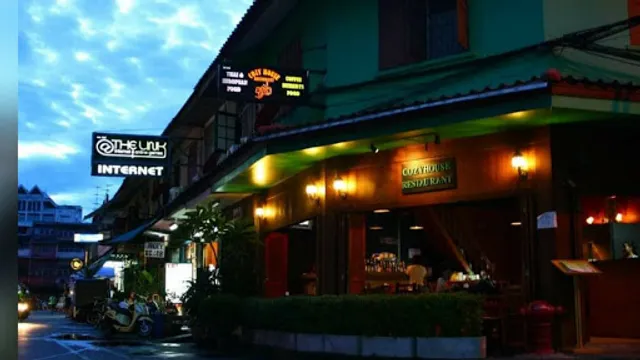 Cozy house restaurant by kwanruen