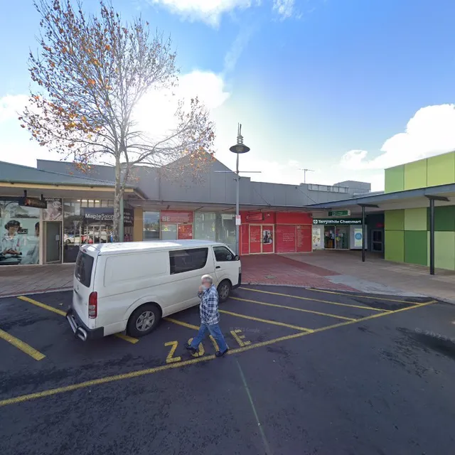 John's Nuts & Coffee