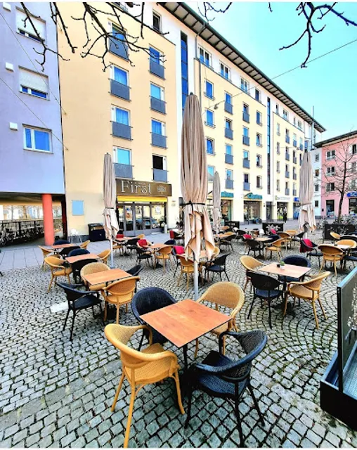 First Eisdiele & Pizzeria