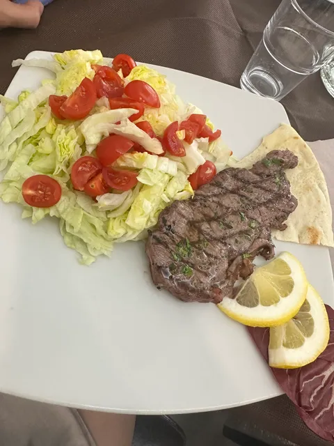 Gusto Sardo Bar_Restaurant