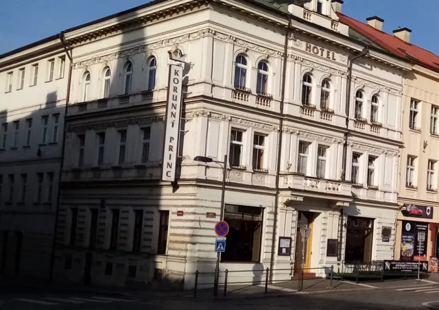 Hotel The Crown Prince