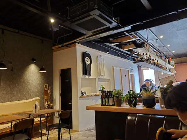 HAT Burger & Coffee Shop