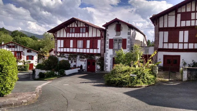 Maison Tartea - Chambres d'Hôtes Ainhoa