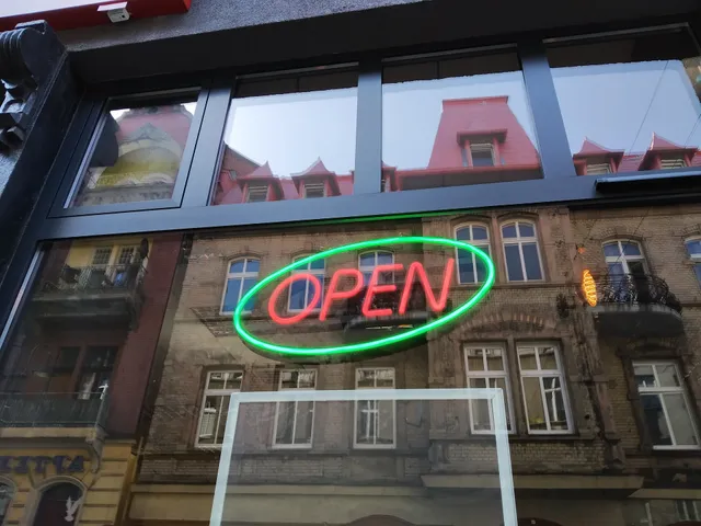 Ptyś - Bar and Bistro