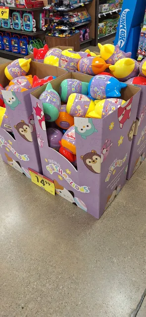 Bee Gee Shopping Center