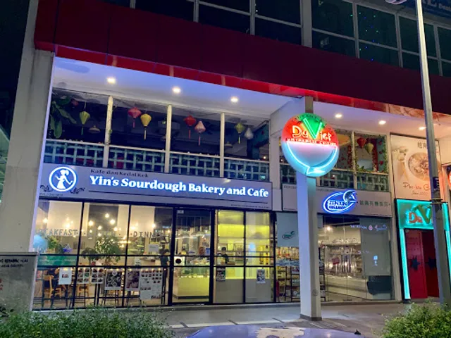 Yin's Sourdough Bakery & Cafe • Uptown 37