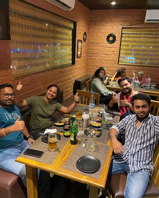 Bombay Talkiezzz - Family Restaurant & Bar in Dombivli