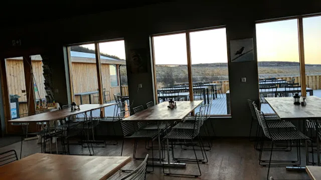 Hraunfossar Restaurant - Cafe