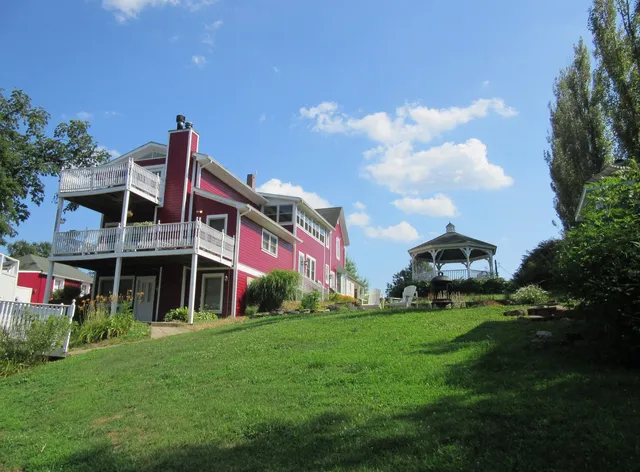 Plain & Fancy Bed & Breakfast