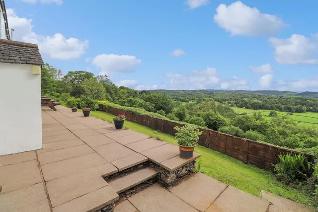 Addyfield Farm House & Addylea Cottage
