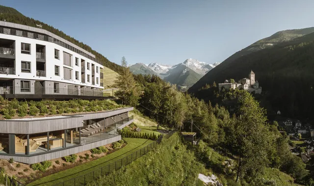 AhriaPura Apartments