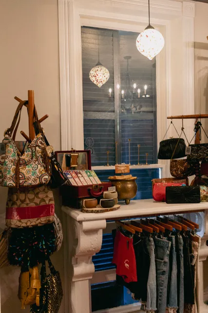 Rezbar & Dee Vintage