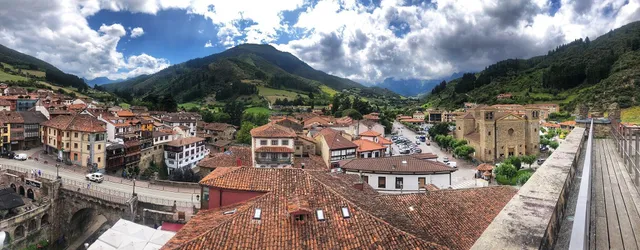 HOSTERÍA LA ANTIGUA ALOJAMIENTO-POTES