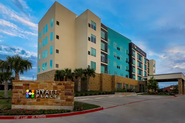 Hyatt Place Waco - South