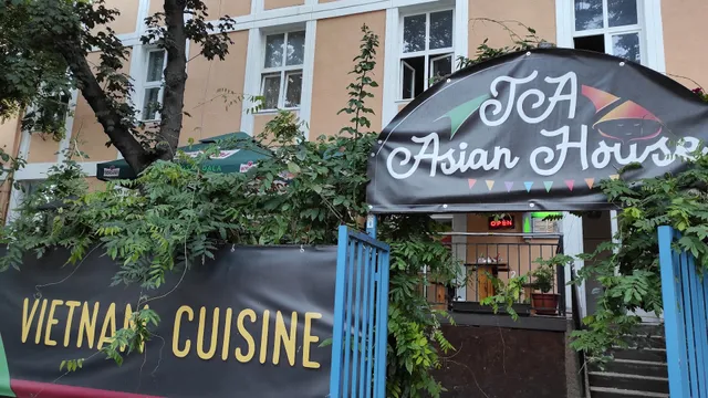 Ta Bistro Vietnámi Étterem