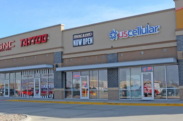 Grimes Smoke And Vape