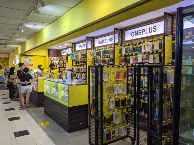 Mister Mobile (City Plaza)