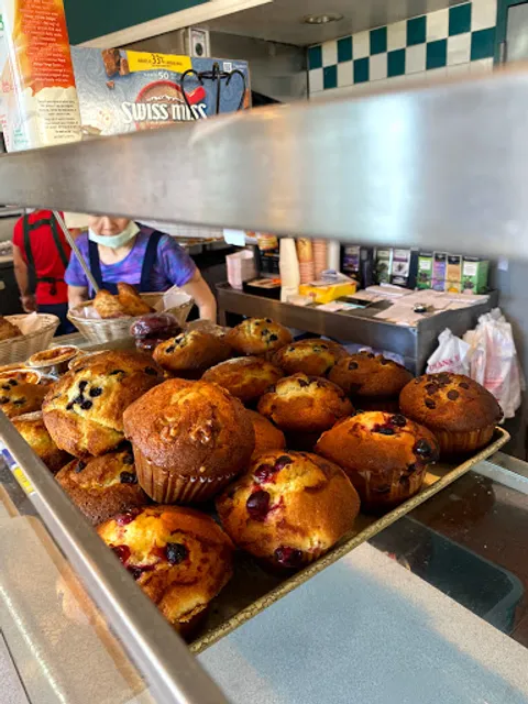 Skolniks Bagel Bakery & Wellness Cafe