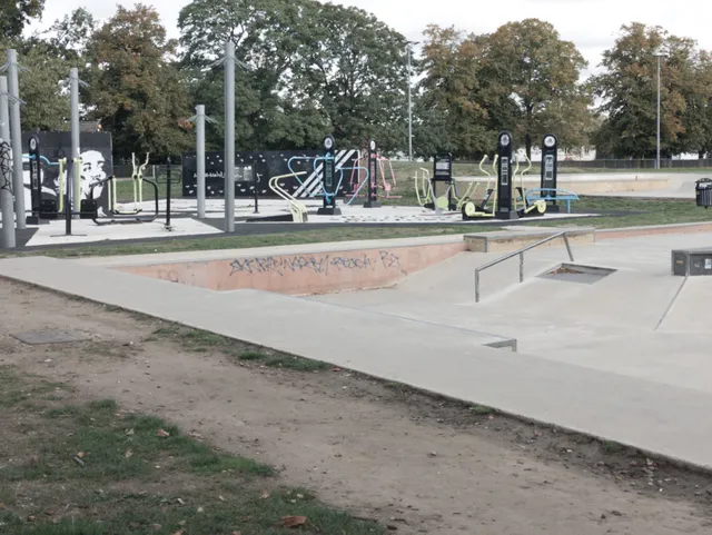 Charlton Skate Park