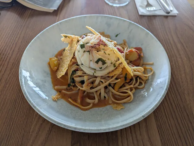 Noisy Lobster Restaurant, Deli, Shop & Bakery