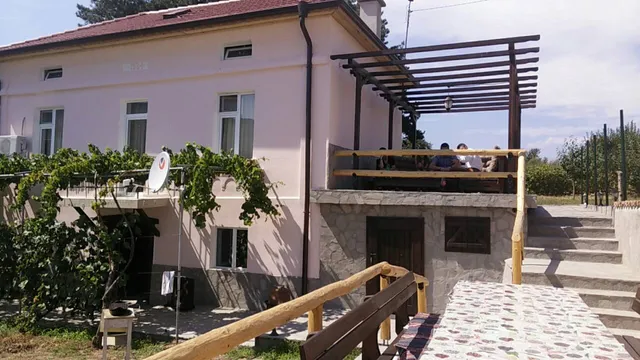 Винарски бутиков компекс "Хрисимов"