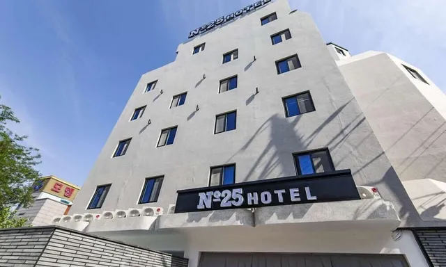 No.25 Hotel